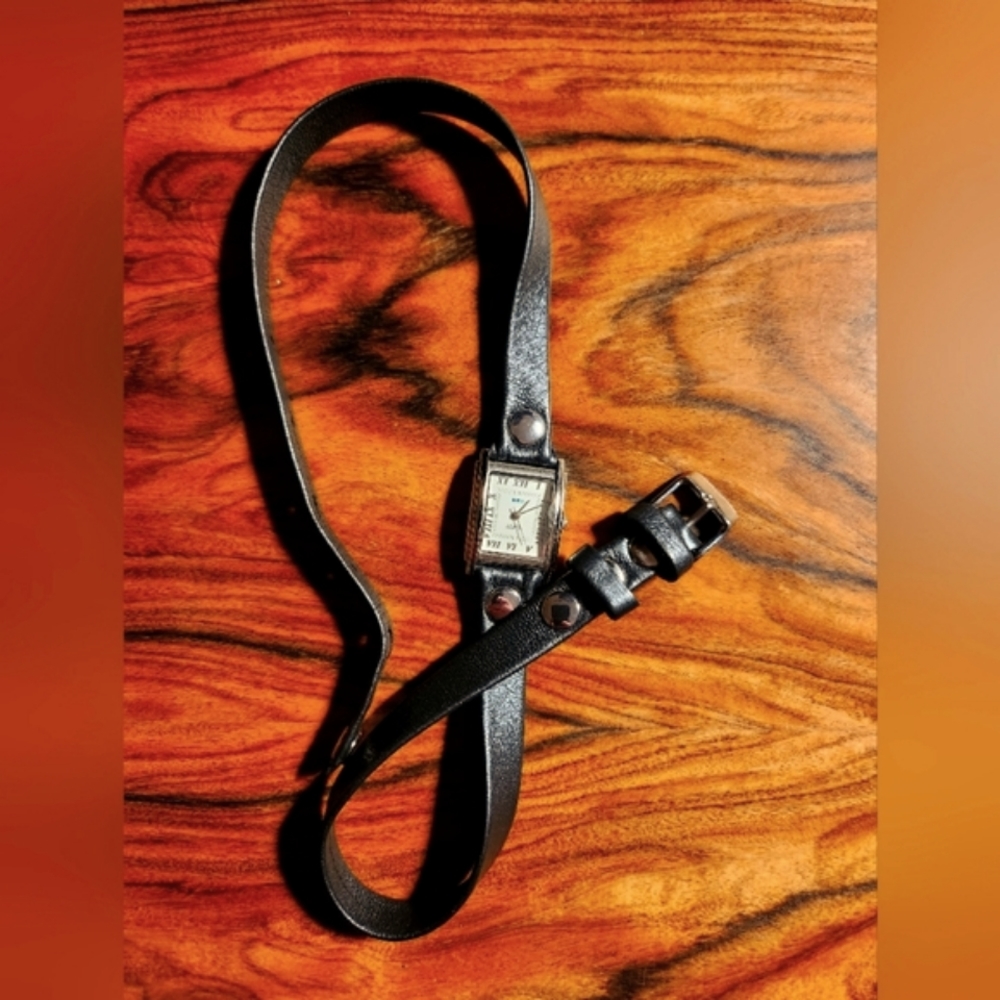 La Mer Collections  wristwatch